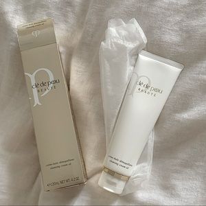NIB Cle de Peau Cleansing cream oil full size